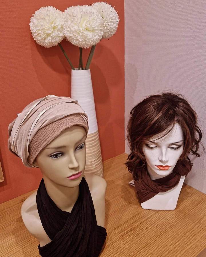 Perruque et turban Caen
